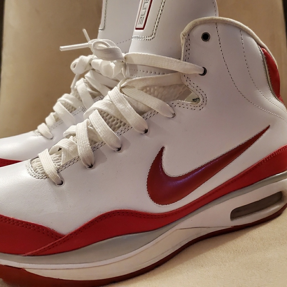 Nike ELITE Women's Series Basketball Sneakers